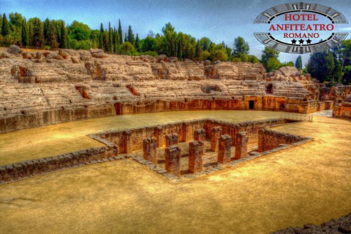 Hotel Anfiteatro Romano Santiponce Exteriér fotografie